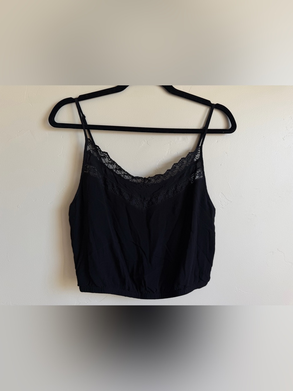 Women’s Sunday Best (Aritzia) Lace Trim Cropped Tank Size Large